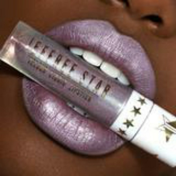 💜Jeffree Star "Clout" a Metallic Lavender💜 - Picture 3 of 6